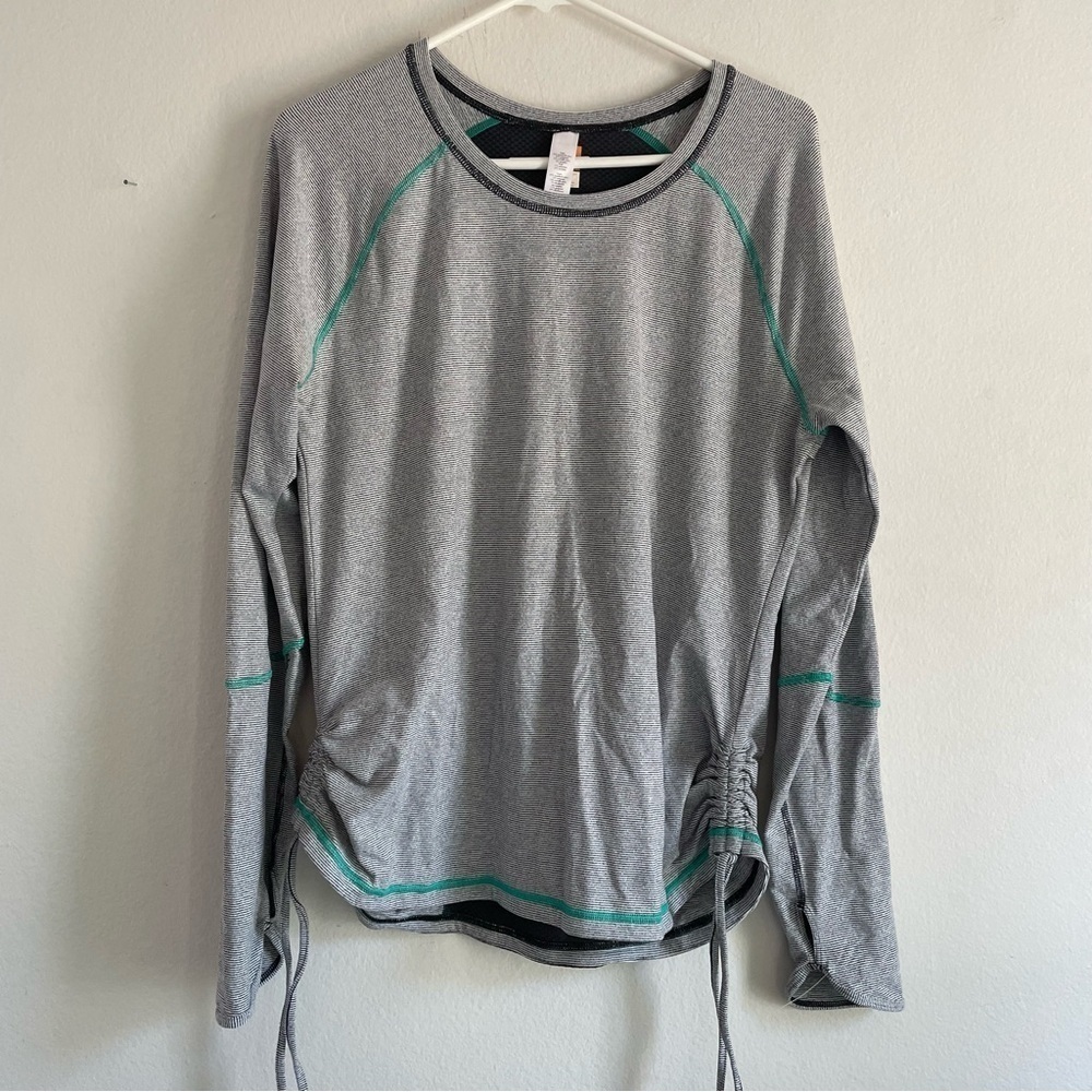Lucy Lucytech Long Sleeve Striped Crew Neck Athletic Layering Top back vent tie